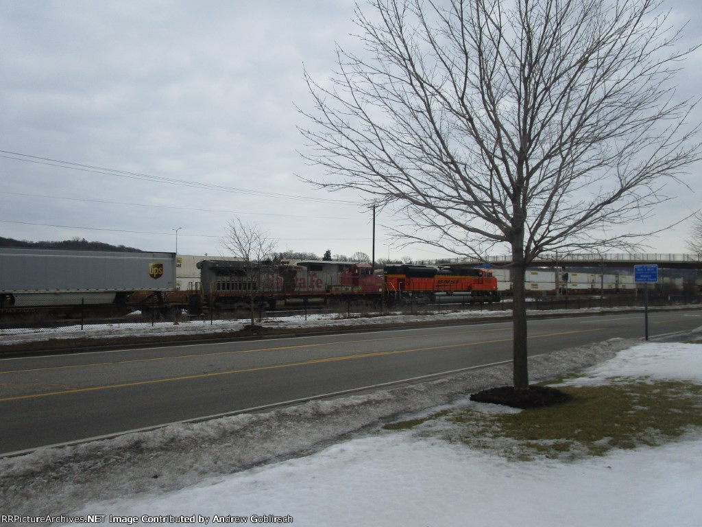 ATSF 647 + BNSF 9030